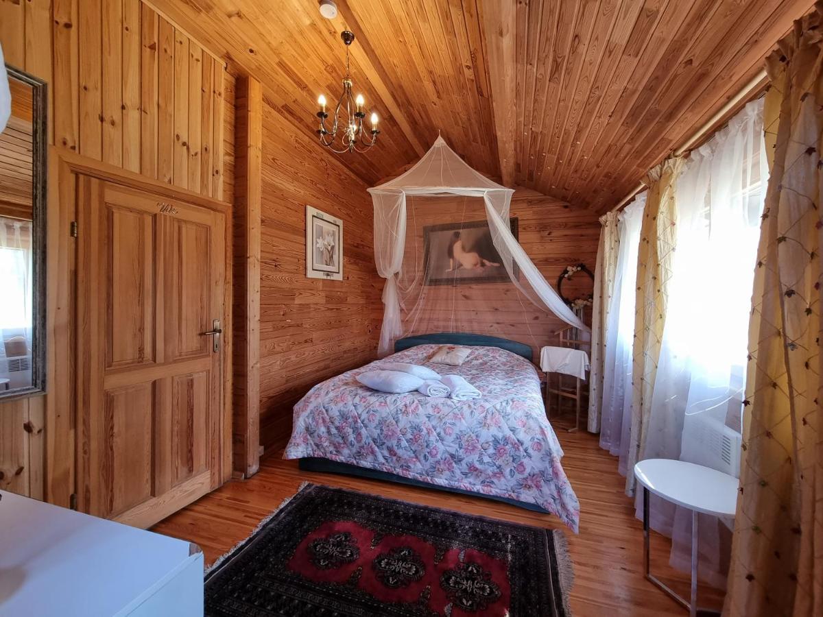 Viesu Nams Vecmuiza Hotell Tūja Exteriör bild