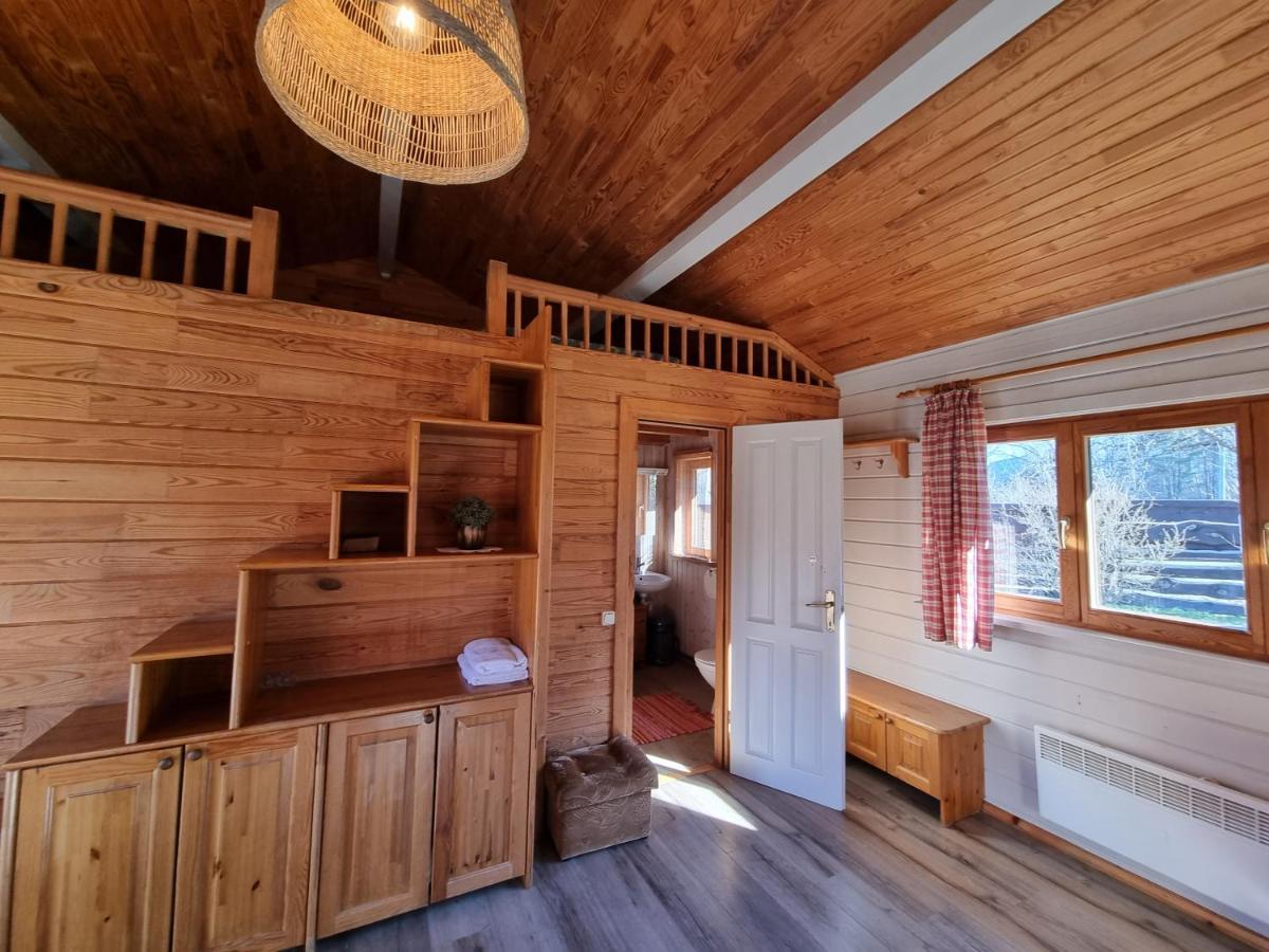 Viesu Nams Vecmuiza Hotell Tūja Exteriör bild