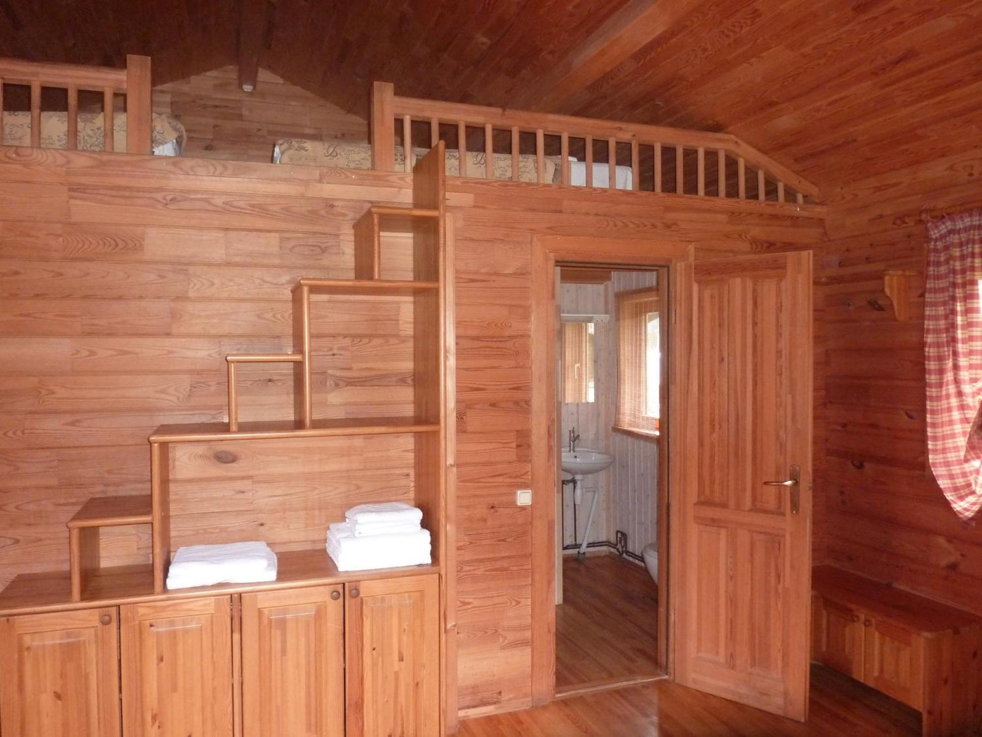 Viesu Nams Vecmuiza Hotell Tūja Exteriör bild