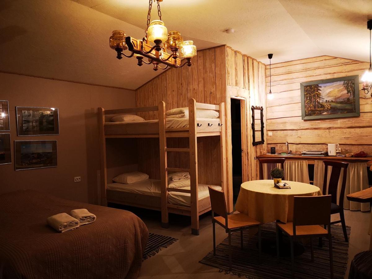 Viesu Nams Vecmuiza Hotell Tūja Exteriör bild